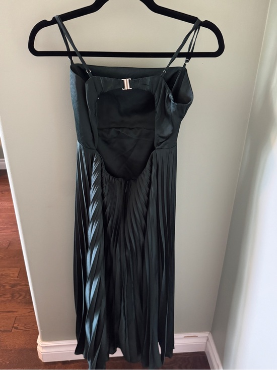 Abercrombie & Fitch Dresses & Skirts - Abercrombie & Fitch Dark Green Pleated Midi Dress